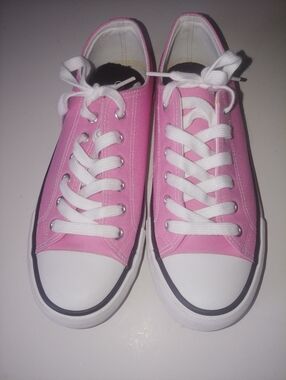 Pink Canvas Low-Top Women's Sneakers